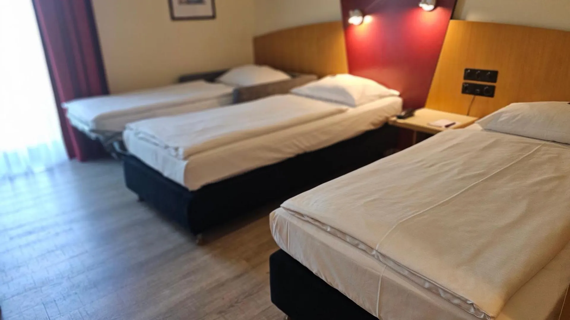 Arvena Park Hotel Nuremberg 4*,